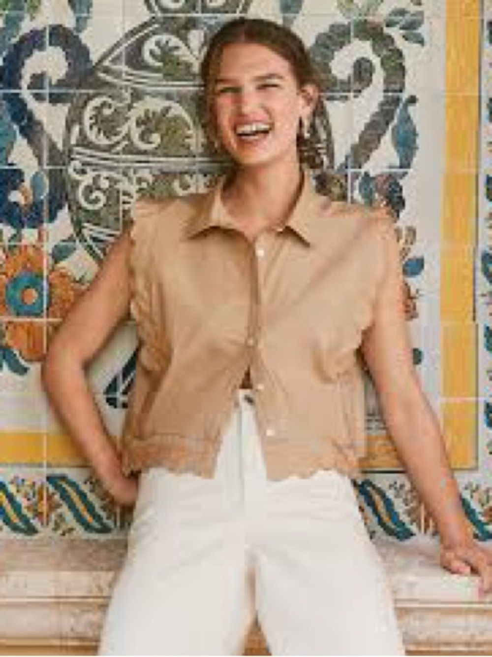 LOFT Tan Sleeveless Scallop-Edge Button Front Top